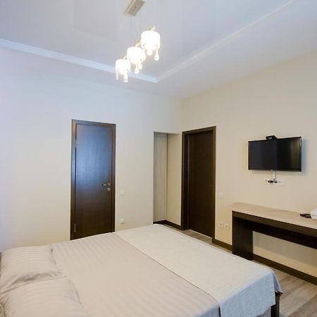 Center Hotel Бішкек Екстер'єр фото