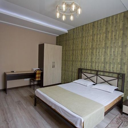 Center Hotel Бішкек Екстер'єр фото