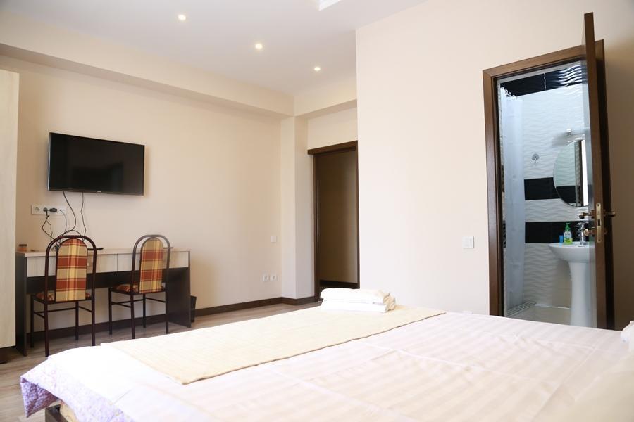 Center Hotel Бішкек Екстер'єр фото