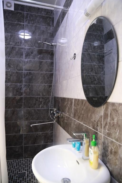 Center Hotel Бішкек Екстер'єр фото