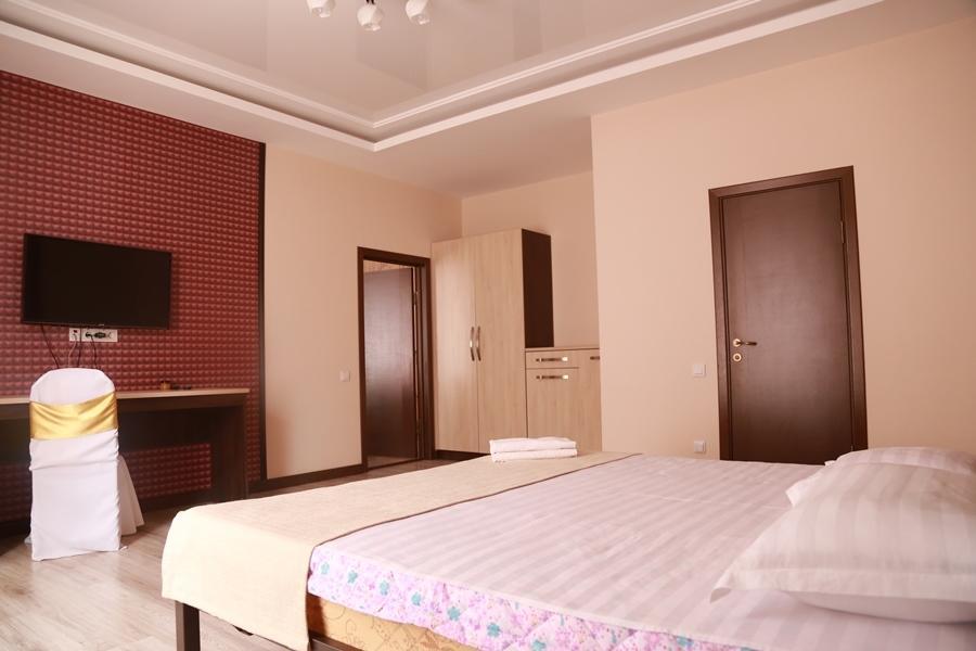 Center Hotel Бішкек Екстер'єр фото