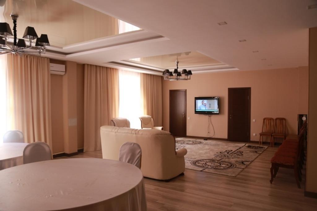 Center Hotel Бішкек Екстер'єр фото