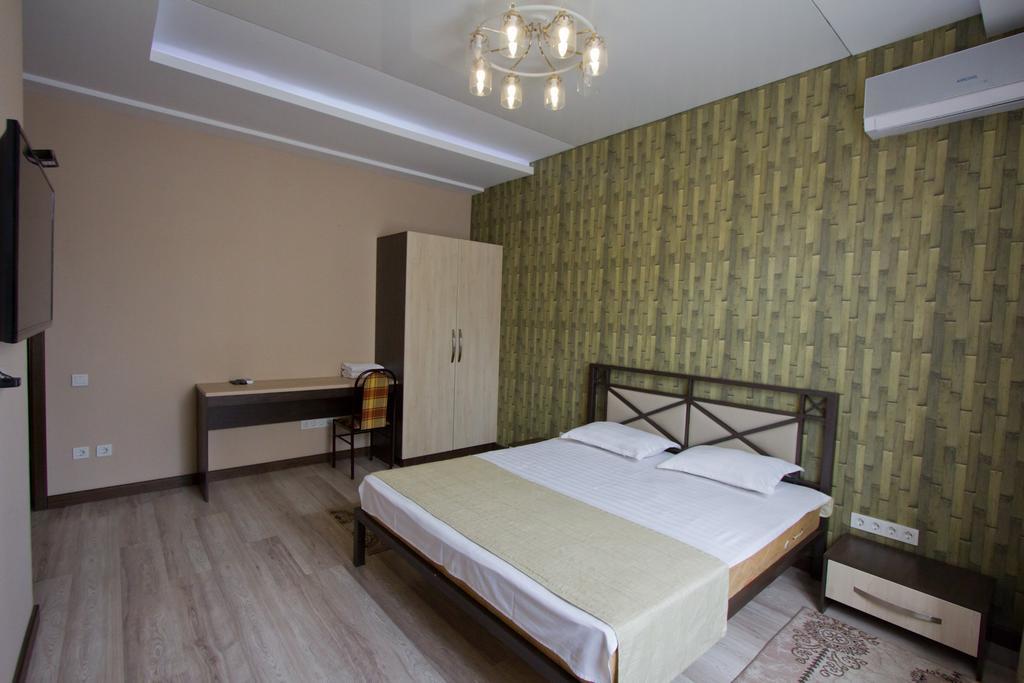 Center Hotel Бішкек Екстер'єр фото
